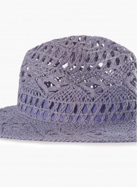 Cappello classico color lilla traforato