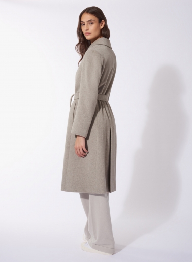 Belted fitted beige wool coat