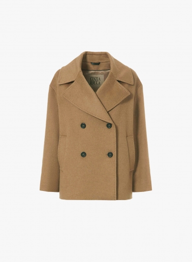 Короткое двубортное пальто верблюжьего цвета с макси-лацканами из чистой шерсти верблюжьего