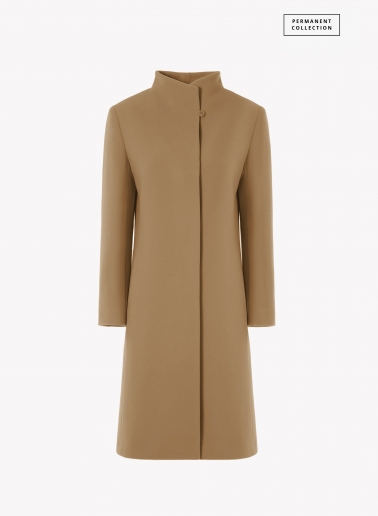 Пальто цвета кэмeл из кашемира с высоким воротником
