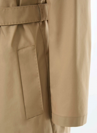 Double-breasted camel trench coat in technical fabric with tailored stitches