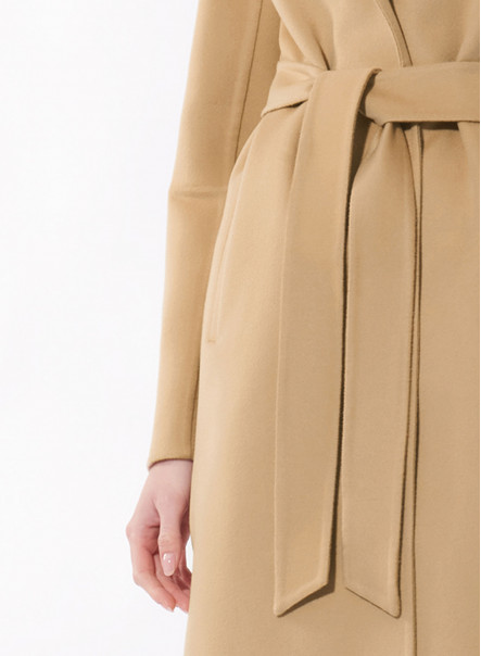 Пальто светло-коричневого цвета с поясом из двойной шерсти