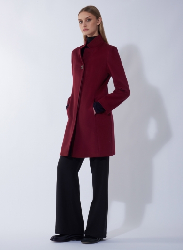 Inverted notch collar burgundy coat crafted with pure zibeline wool