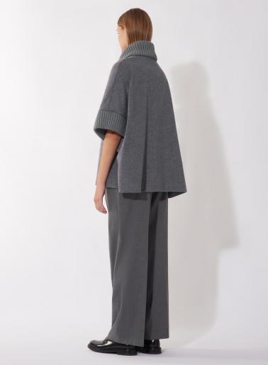 Zipped grey pure zibeline wool cape