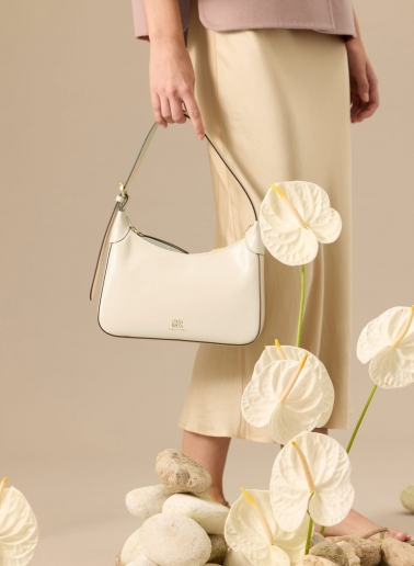 Beige smooth leather shoulder bag