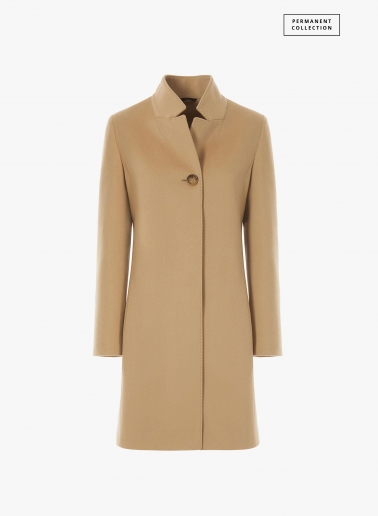 Inverted notch collar light camel coat crafted with pure wool | Cinzia