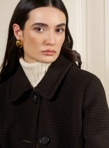 Brown coat with micro houndsthooth pattern and shirt collar