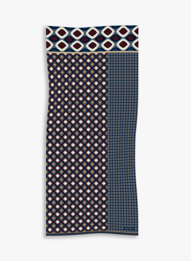 Maxi blue scarf in wool and silk with geometric pattern