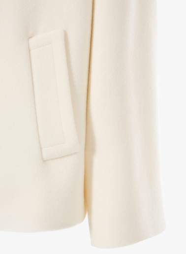 Short oversized white coat in pure wool with maxi notch collar