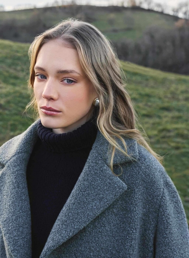 Short grey wool coat with maxi notch collar