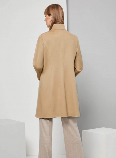 Inverted notch collar light camel coat crafted with pure wool