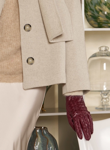 Beige wool short coat with detachable scarf
