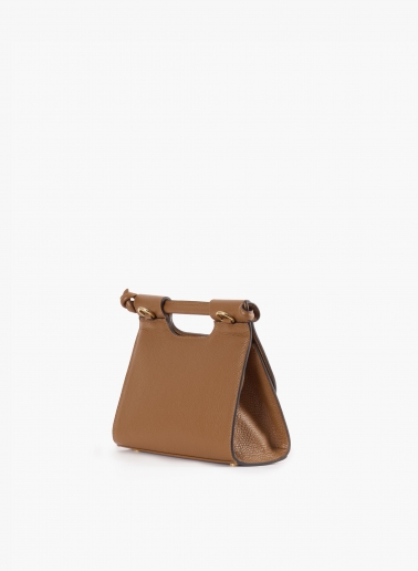 Tobacco colour leather shoulder bag with integrated handle and strap