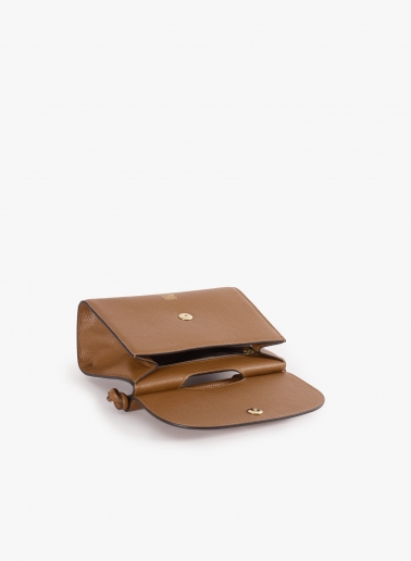 Tobacco colour leather shoulder bag with integrated handle and strap