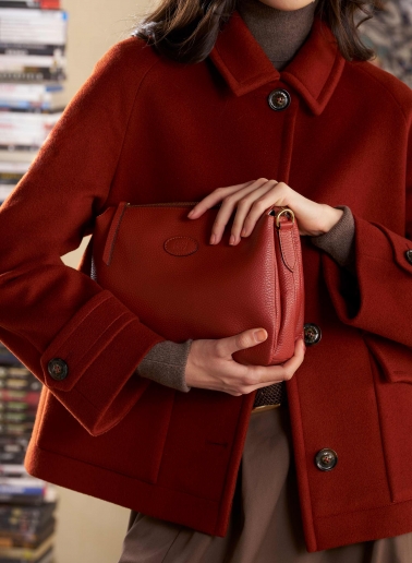 Terracotta colour genuine leather crossbody big bag with three compartments