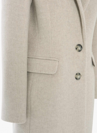 Maxi beige wool coat with masculine cut