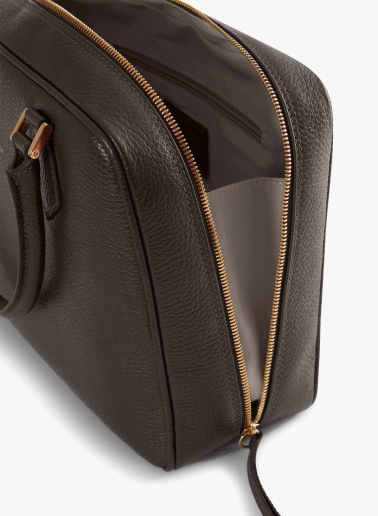 Brown genuine leather bag with double zip