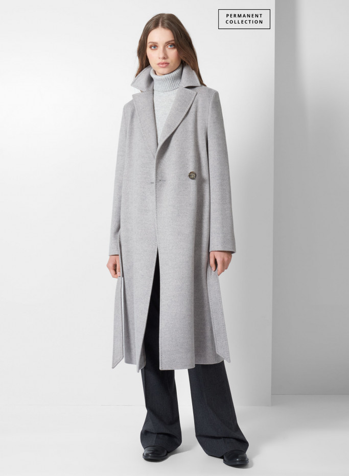 Belted grey coat in wool