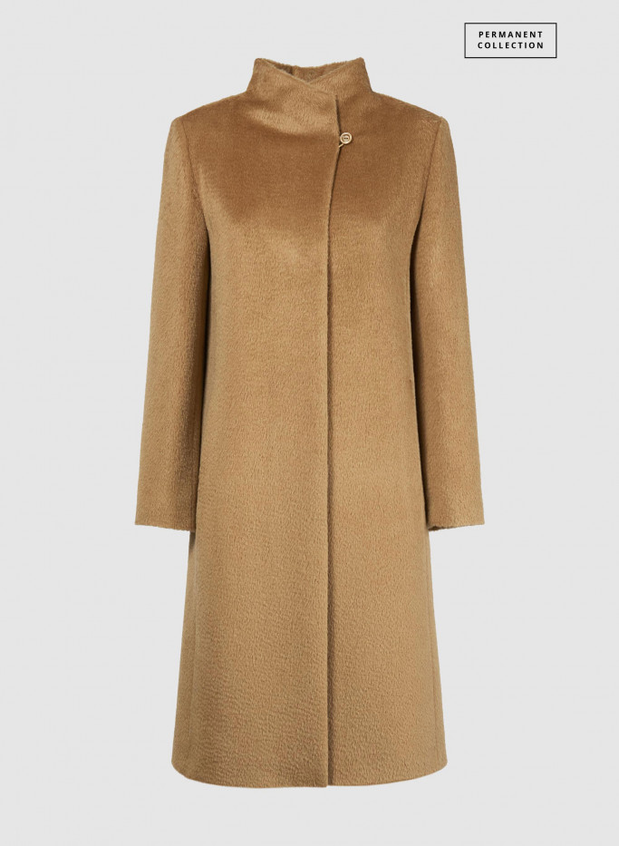 Alpaca and wool coat with high stand up 