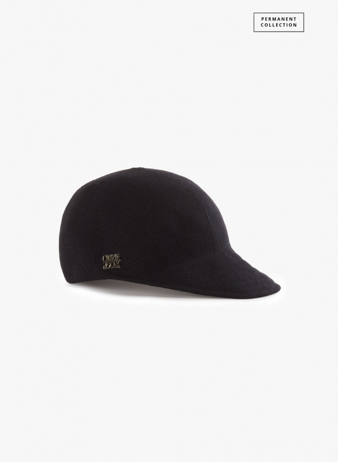 Black cotton baseball hat