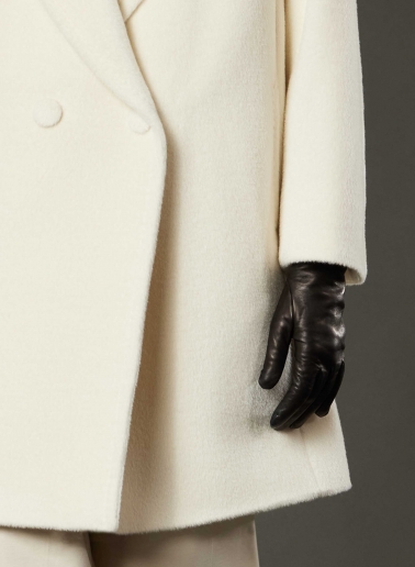 White double breasted coat in alpaca and wool