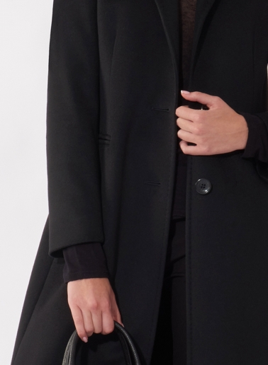 Maxi black coat in pure cashmere with masculine cut
