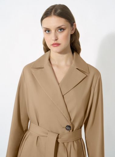 Maxi single breasted camel trench coat with technical fabric belt