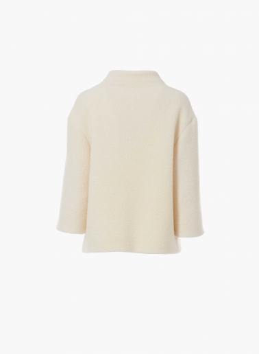 Short white wool coat with 3/4 sleeves
