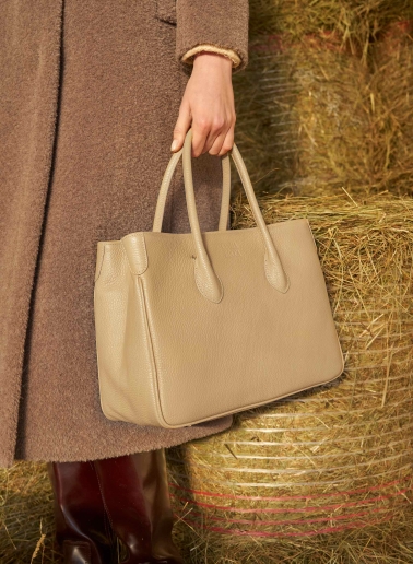 Light camel genuine leather tote bag