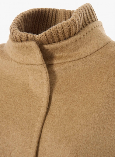 Short camel oversized camel wool coat with knitted details